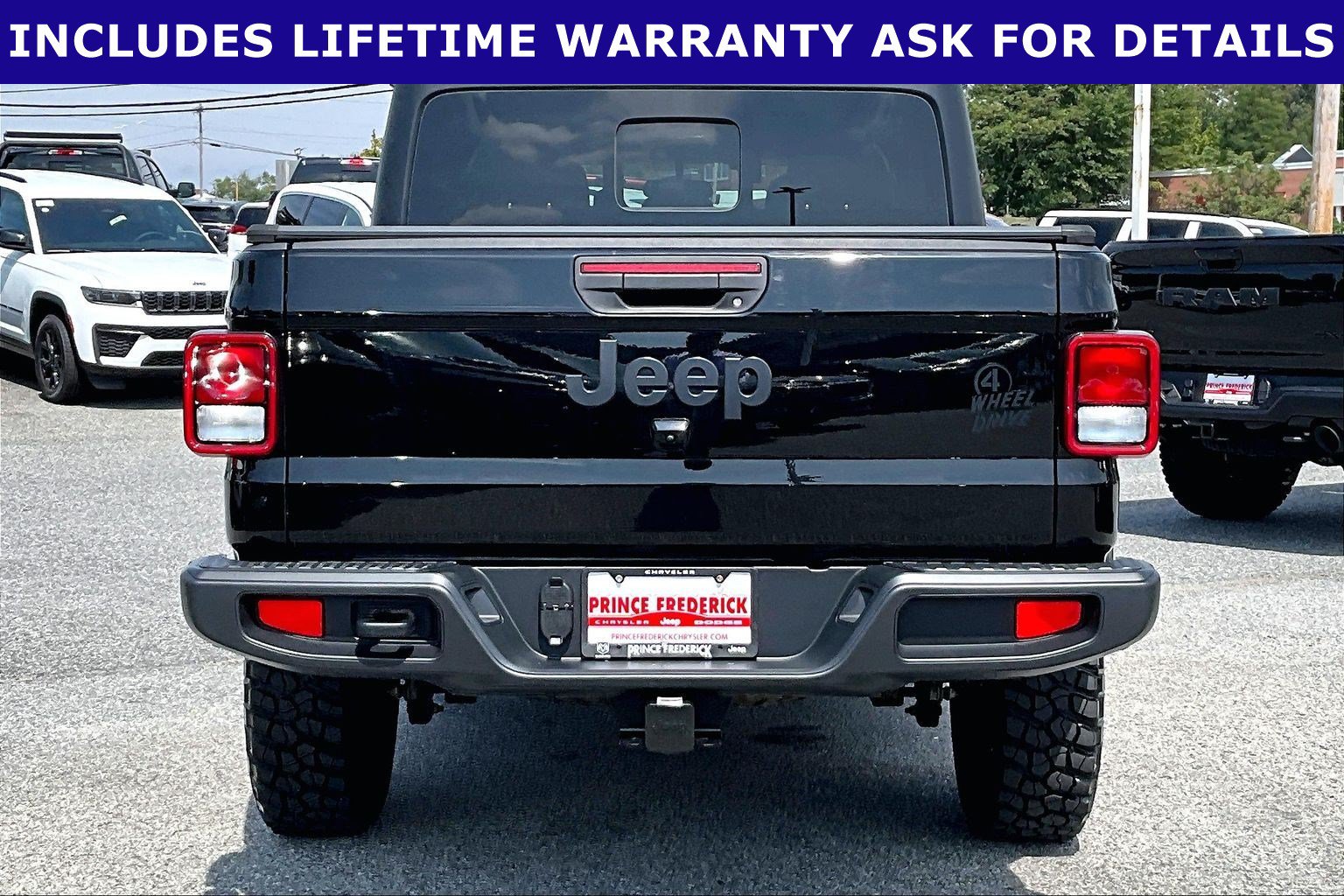 Used 2021 Jeep Gladiator Sport AWD/4WD image 4