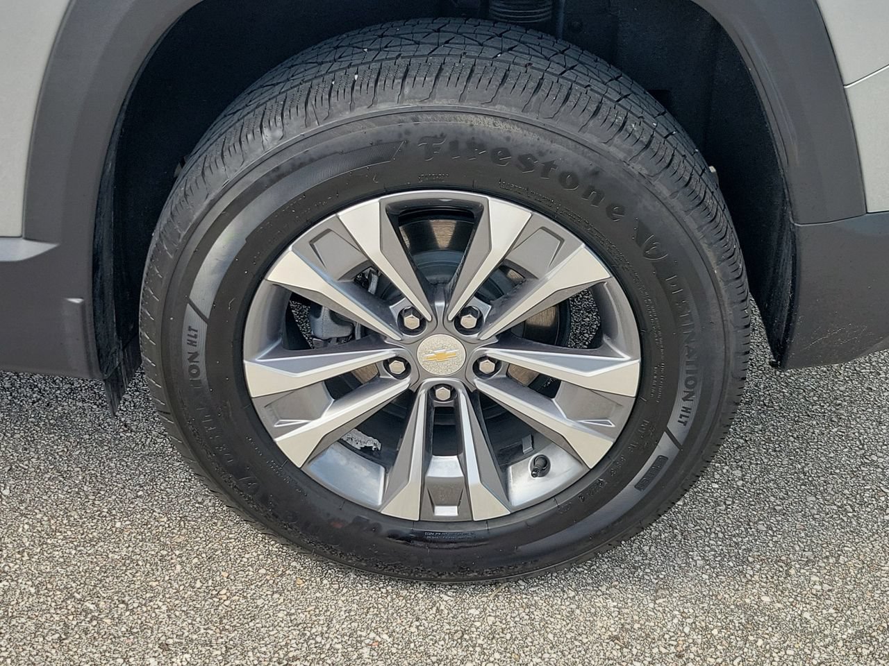 Used 2026 Chevrolet Equinox LT FWD image 5