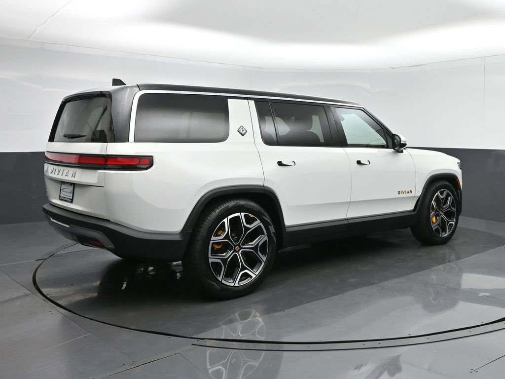 Used 2023 Rivian R1S Launch Edition image 7