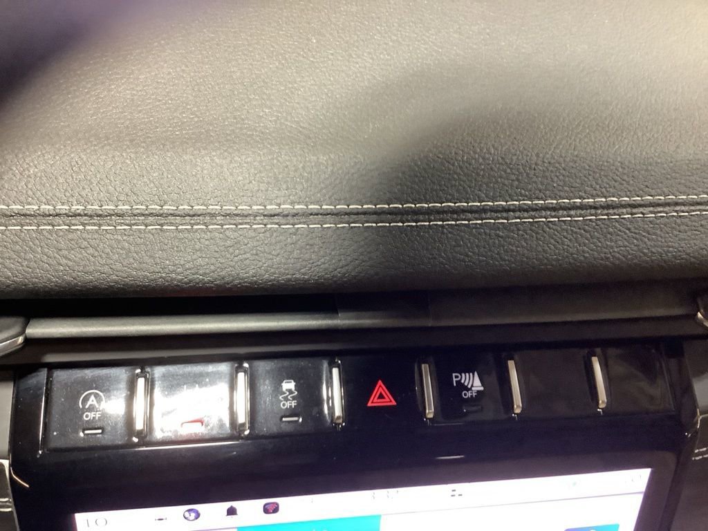 Used 2022 Jeep Grand Cherokee Limited AWD/4WD image 37