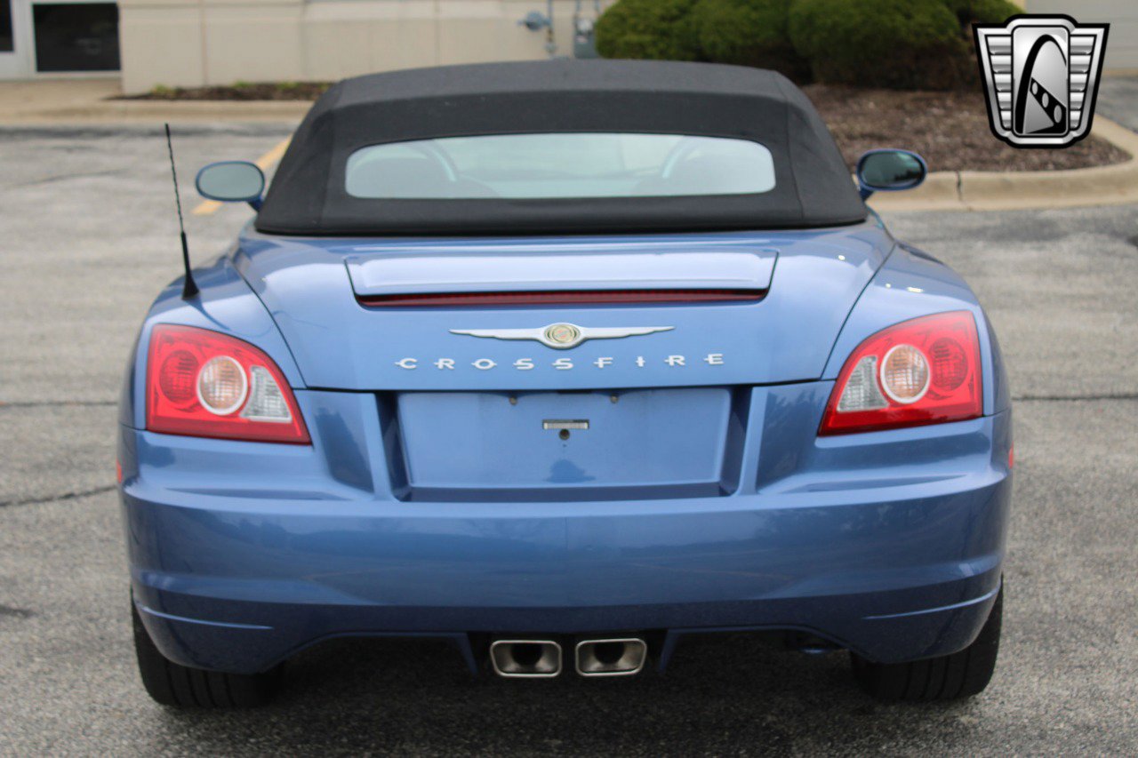 Used 2007 Chrysler Crossfire Limited image 7