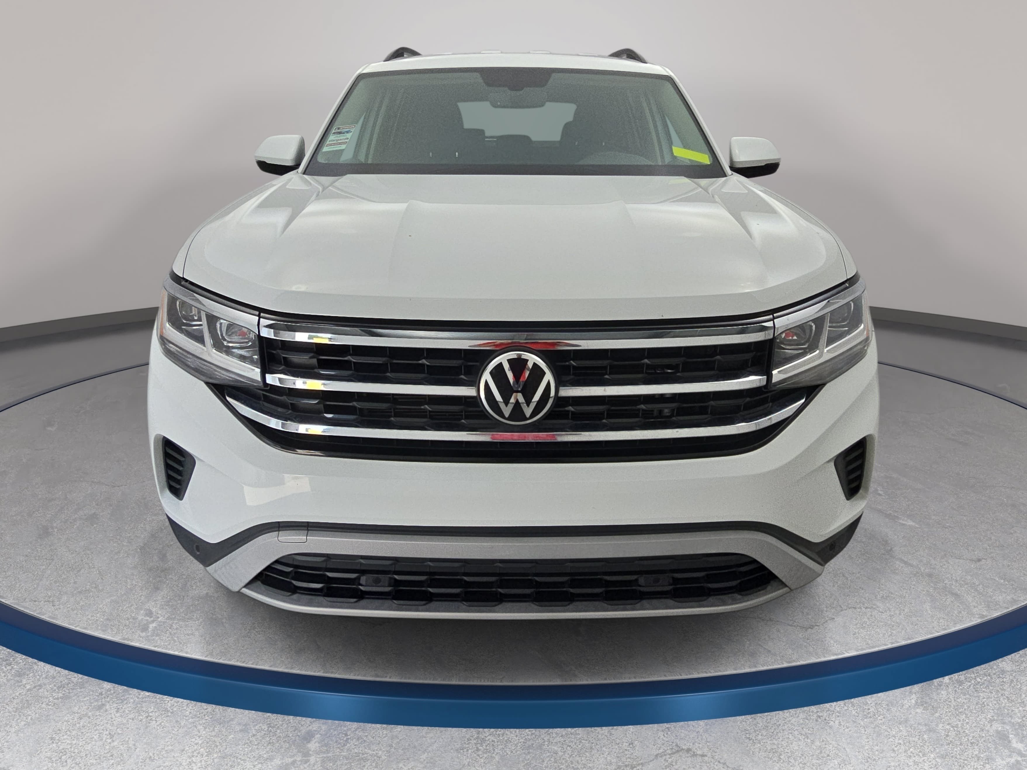Certified 2023 Volkswagen Atlas SE w/ Black Wheel Package AWD/4WD image 2