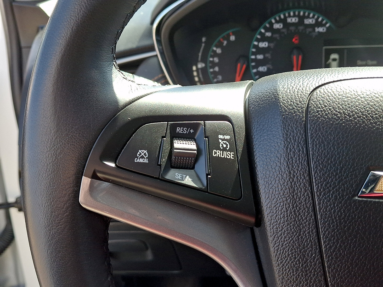 Used 2022 Chevrolet Trax LT w/ Sport Edition image 22