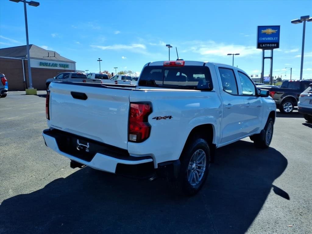 Used 2025 Chevrolet Colorado LT w/ Advanced Trailering Package image 4