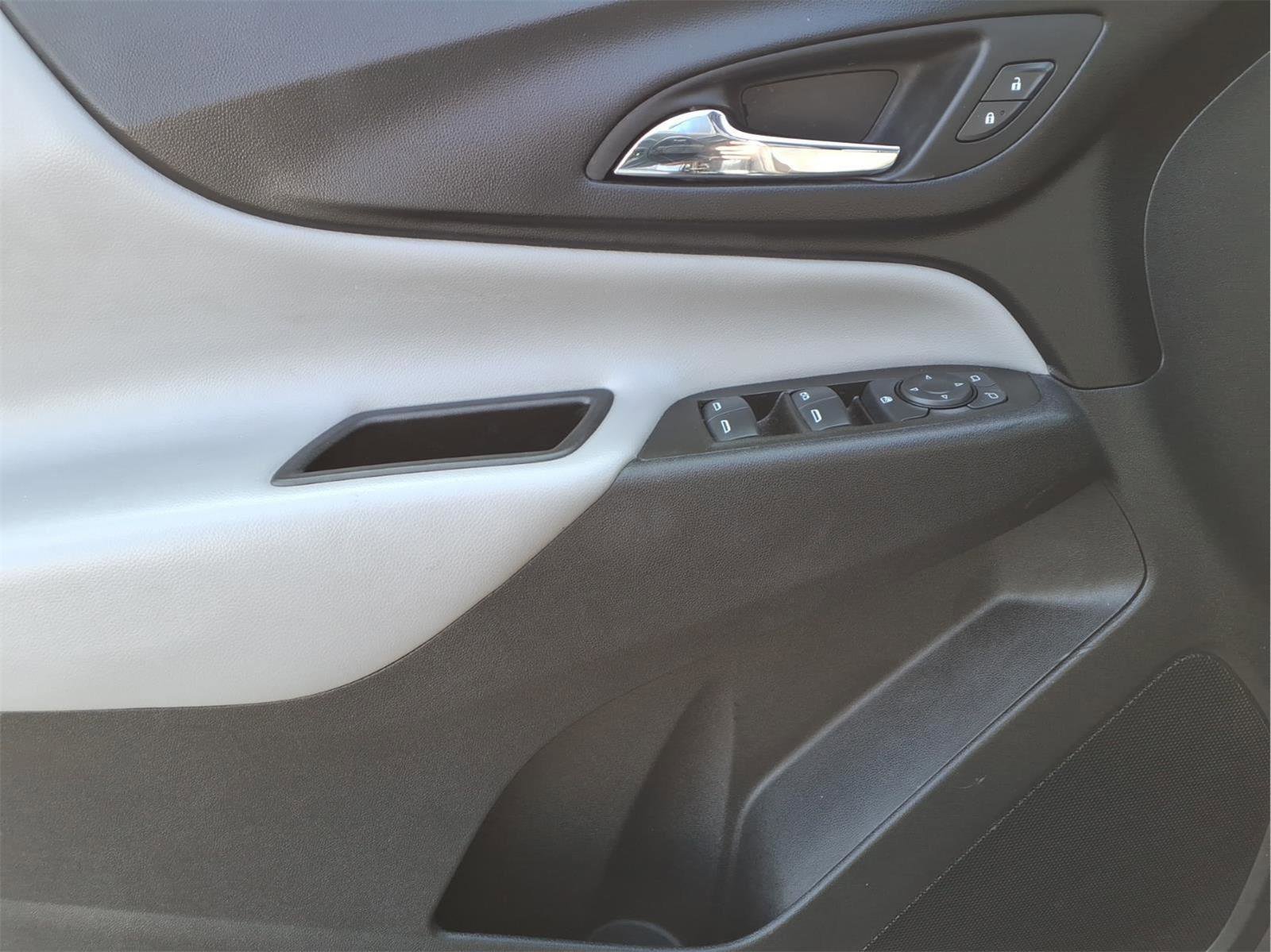 Used 2023 Chevrolet Equinox LT AWD/4WD image 13