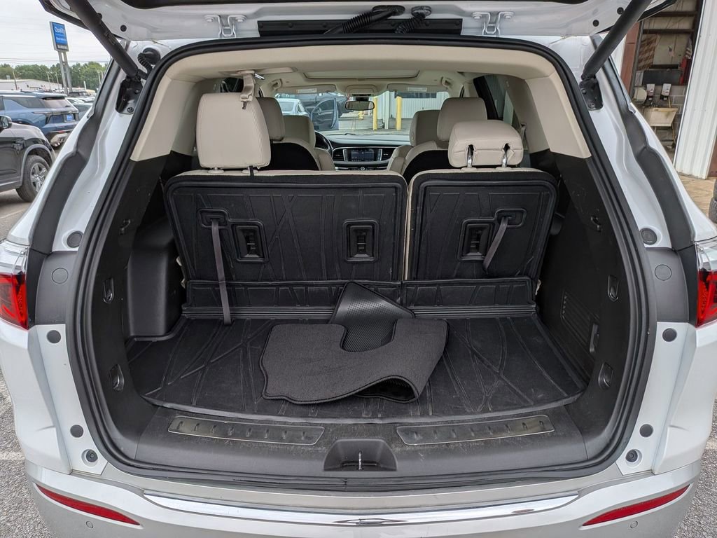 Used 2023 Buick Enclave Essence w/ Experience Buick Package FWD image 26