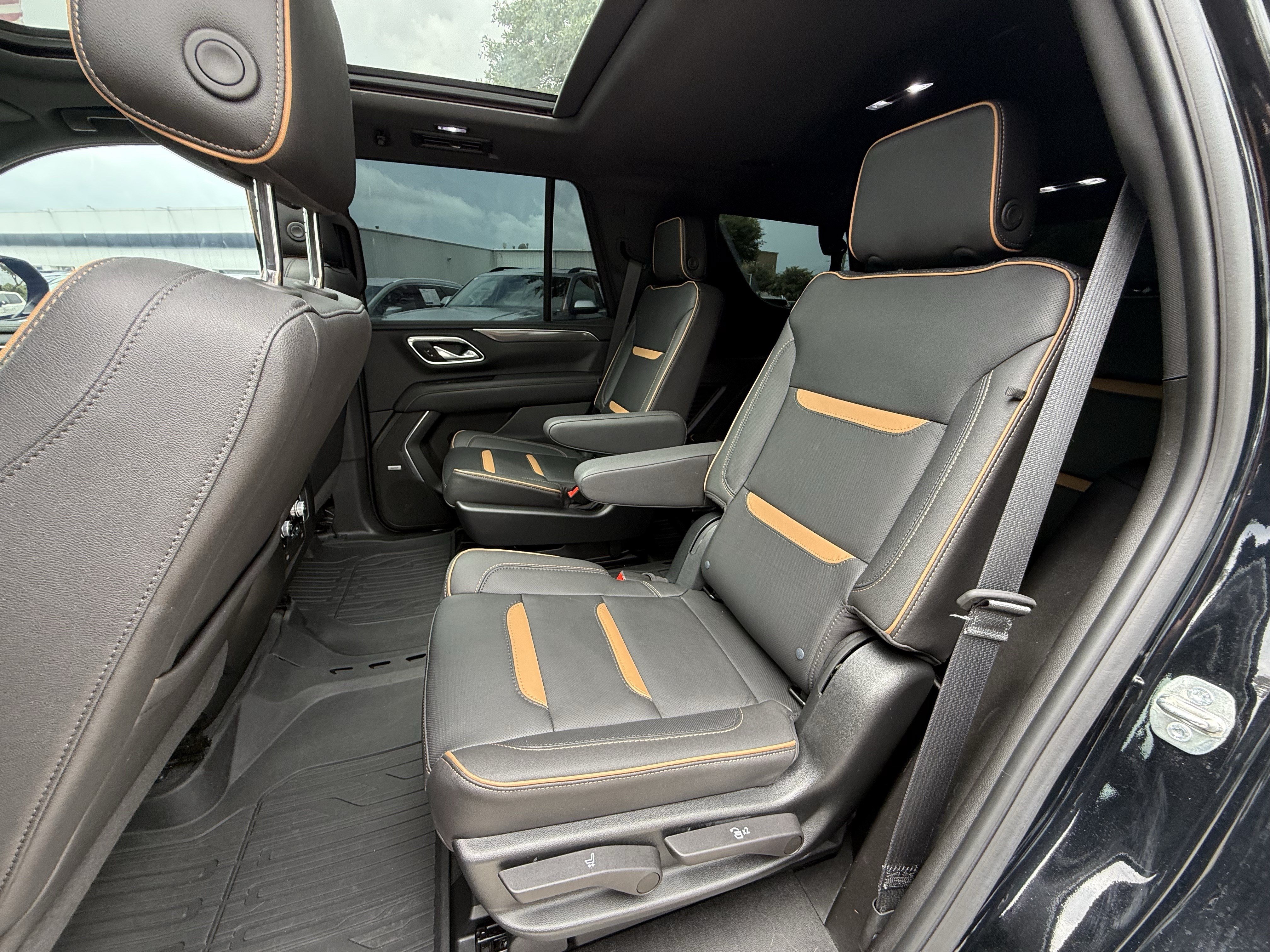 Used 2023 GMC Yukon AT4 w/ Max Trailering Package AWD/4WD image 30