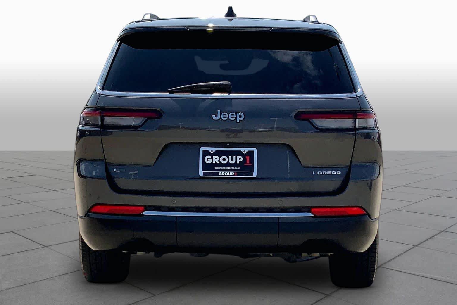 Used 2022 Jeep Grand Cherokee L Laredo w/ Luxury Tech Group I RWD image 5