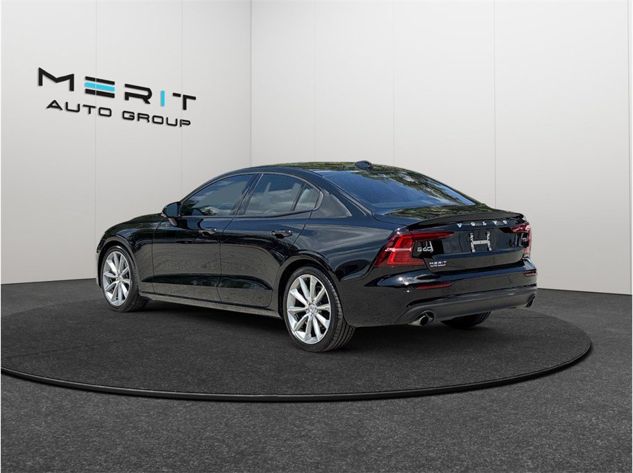 Used 2020 Volvo S60 T5 Momentum FWD image 7