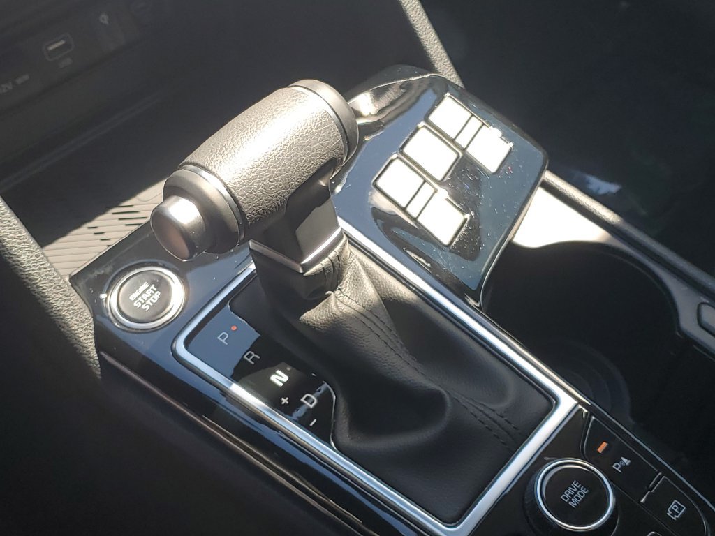Used 2025 Kia Sportage EX FWD image 37