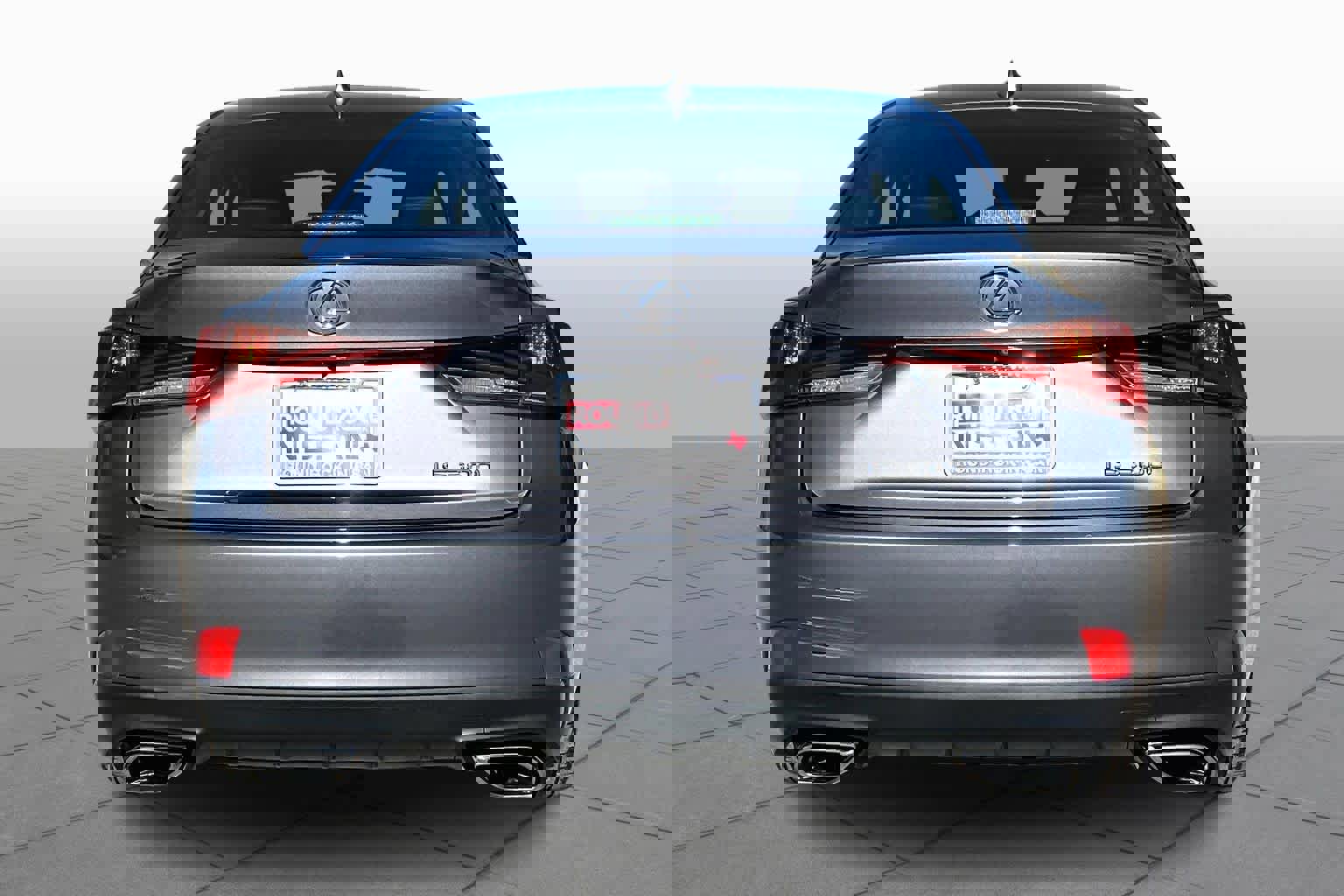 Used 2019 Lexus IS 300 image 4