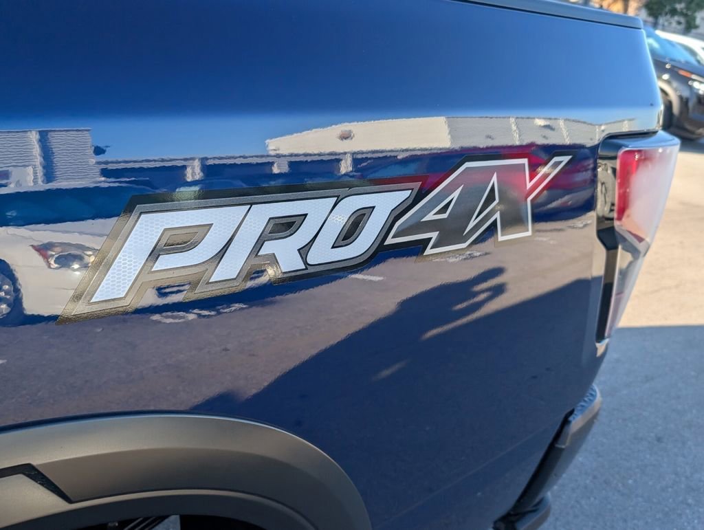 Used 2024 Nissan Titan PRO-4X w/ Pro-4x Convenience Package image 14