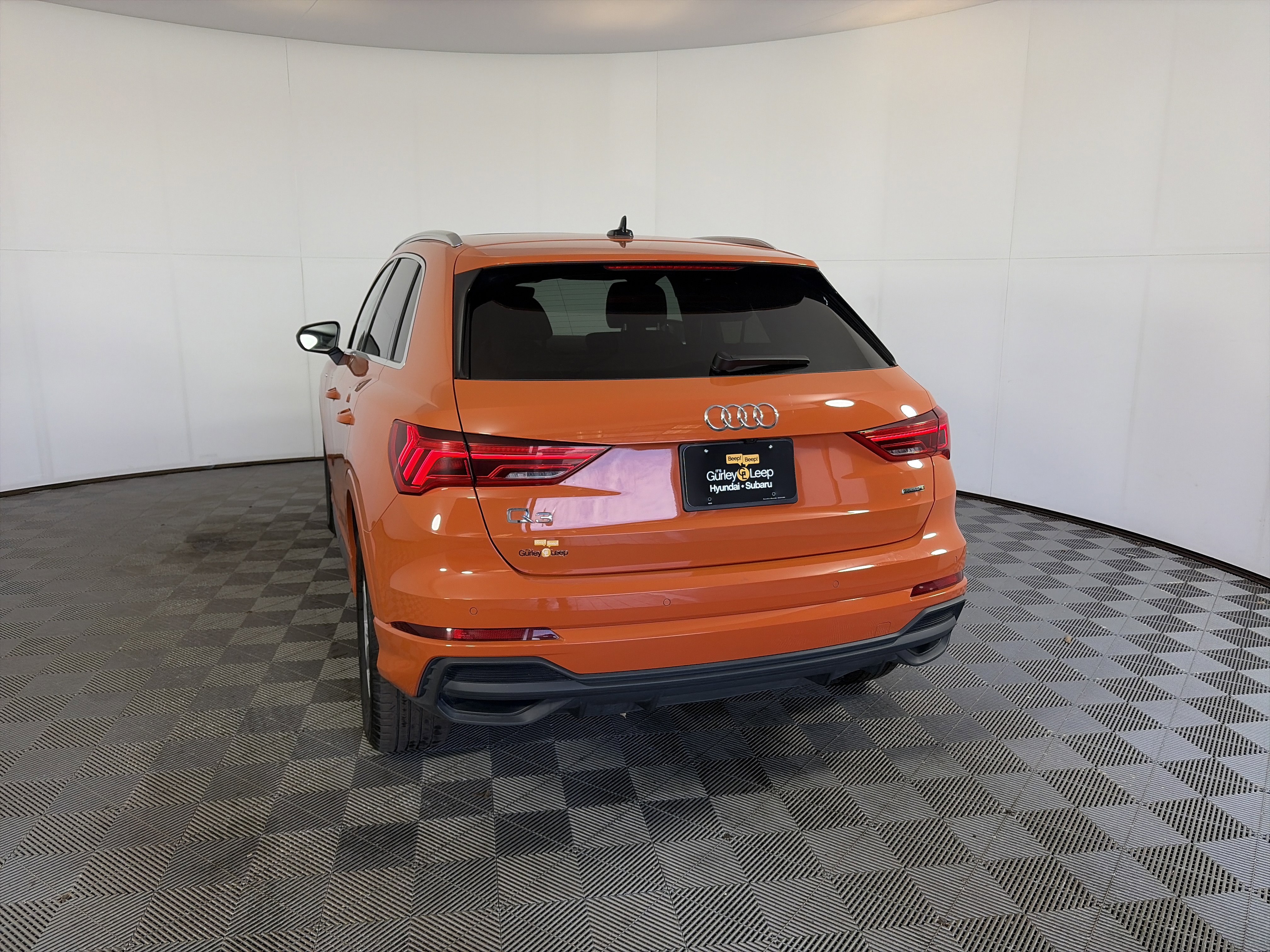 Used 2025 Audi Q3 2.0T Premium image 8