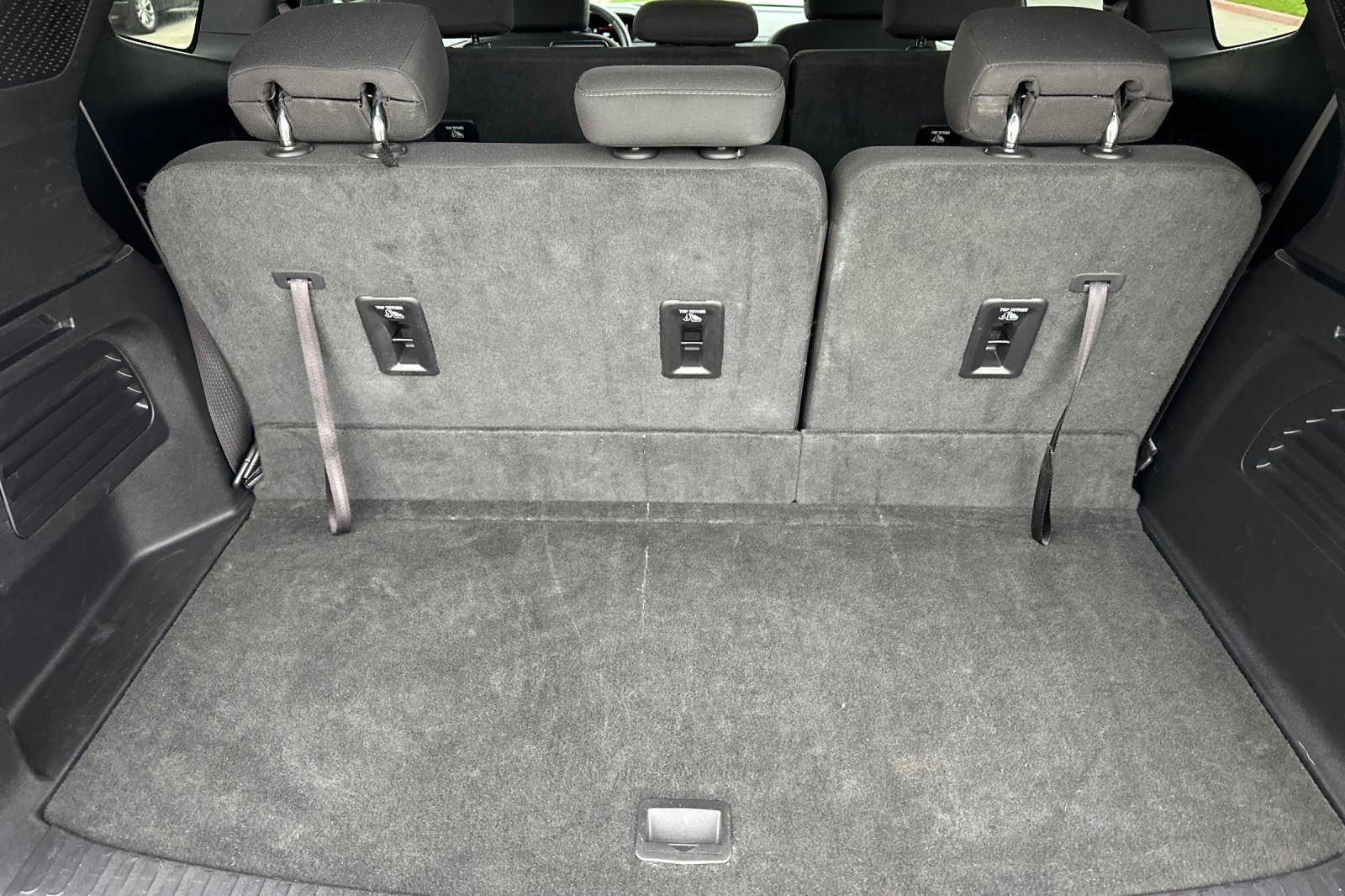 Used 2025 GMC Acadia Elevation image 16