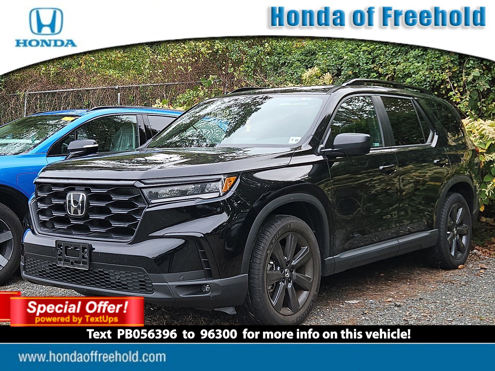 Used 2023 Honda Pilot Sport image 1