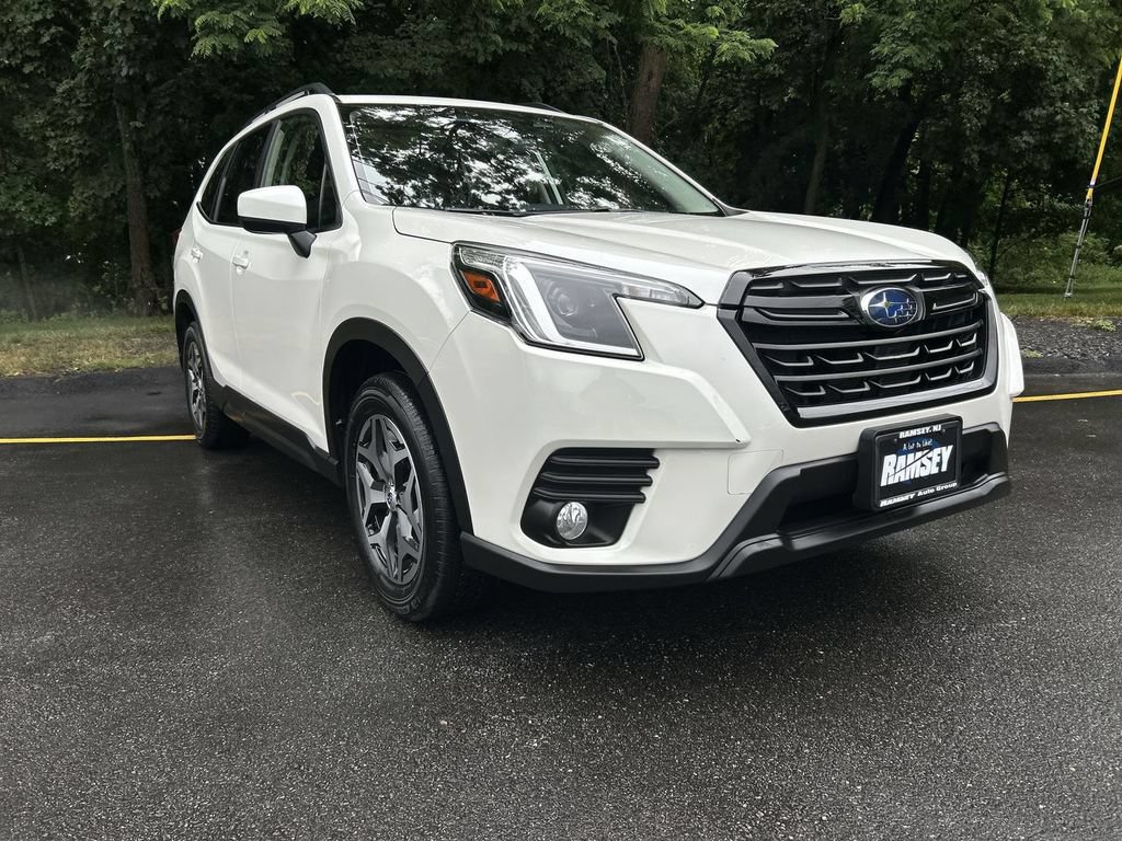 Certified 2023 Subaru Forester Premium AWD/4WD image 2