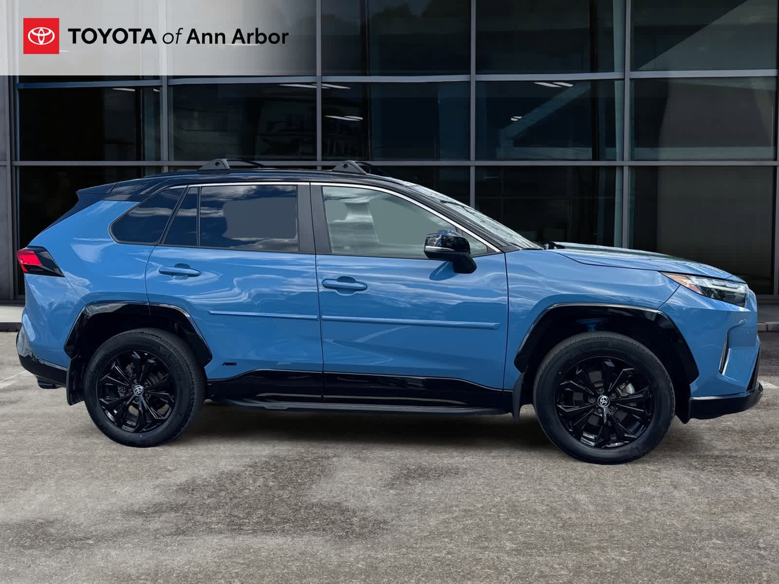 Used 2023 Toyota RAV4 XSE AWD/4WD image 13