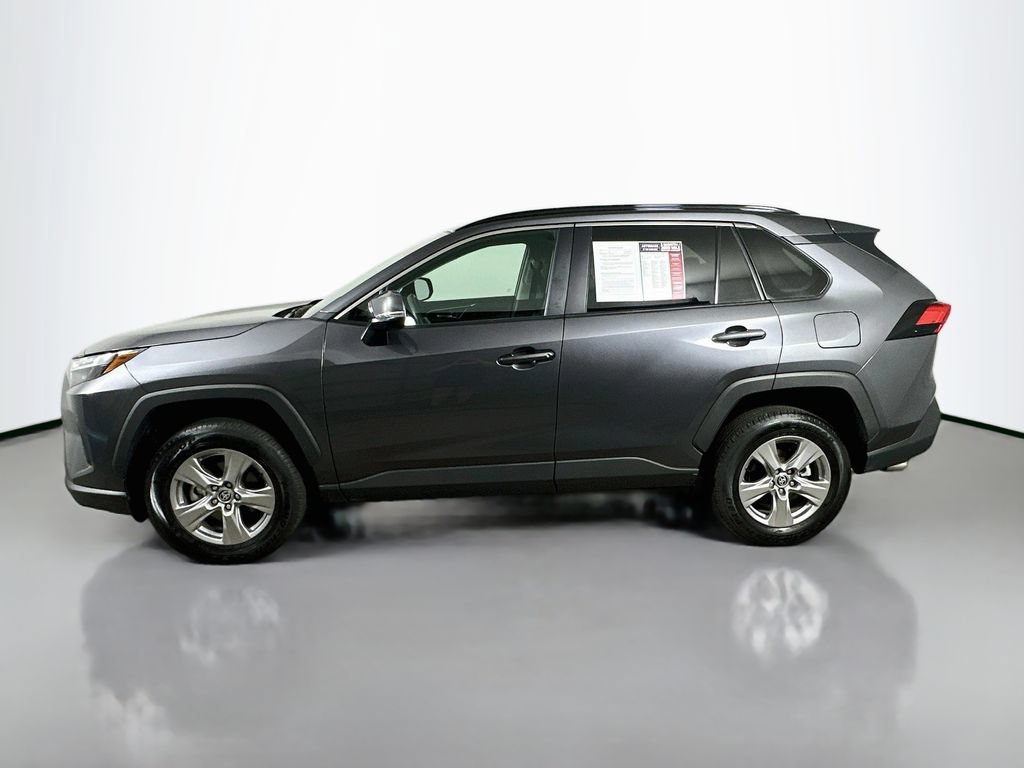 Used 2025 Toyota RAV4 XLE FWD image 5