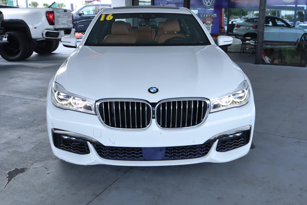 Used 2016 BMW 750i RWD image 13