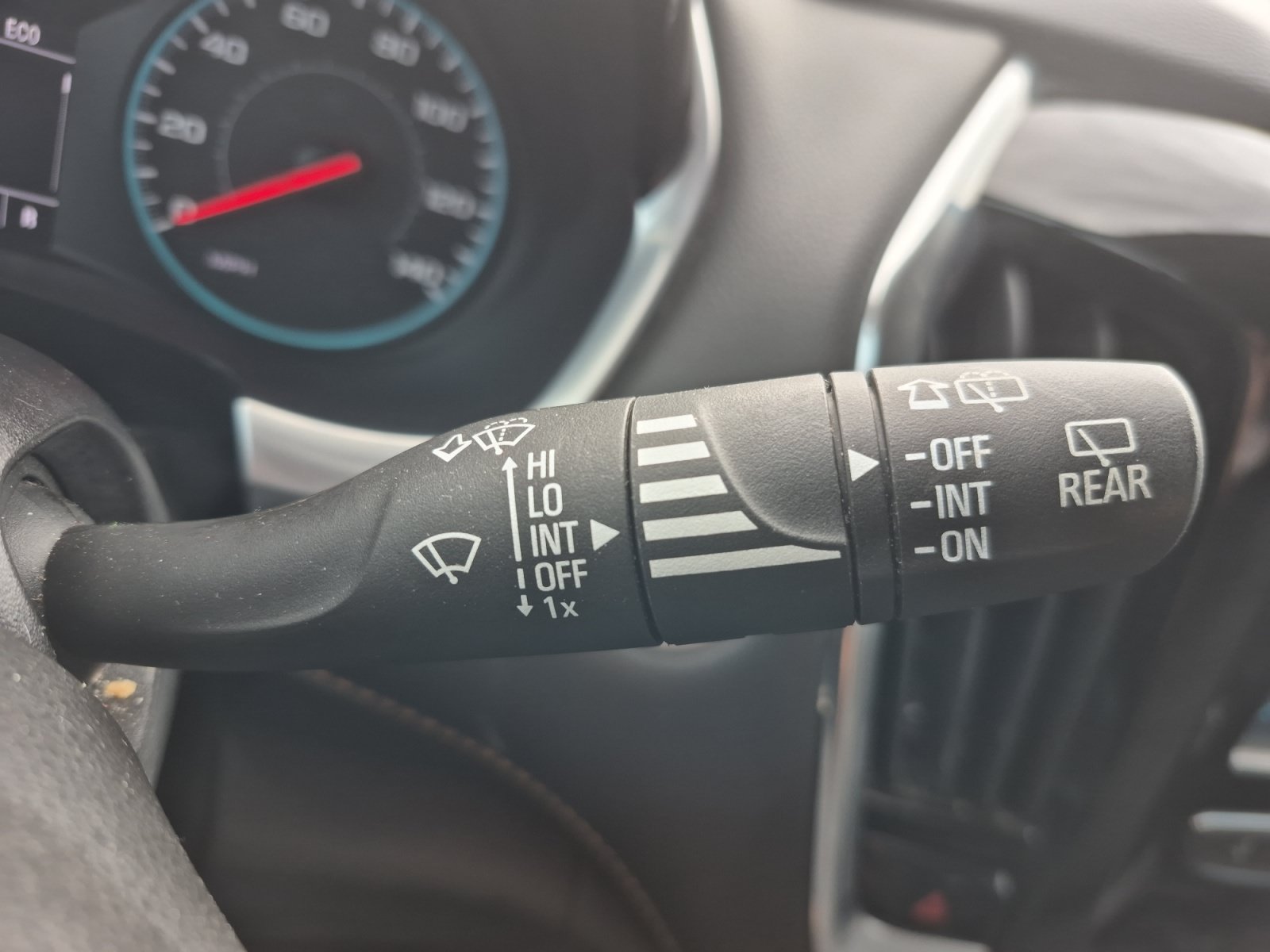 Used 2018 Chevrolet Traverse LS FWD image 32