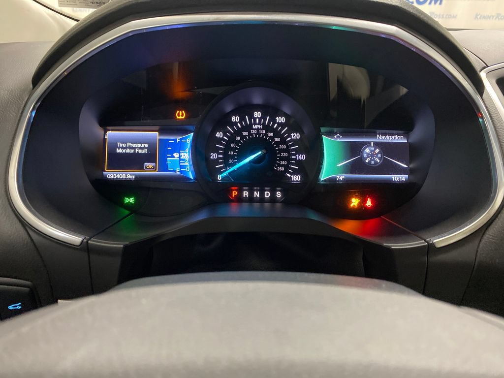 Used 2017 Ford Edge Titanium w/ Equipment Group 301A AWD/4WD image 19