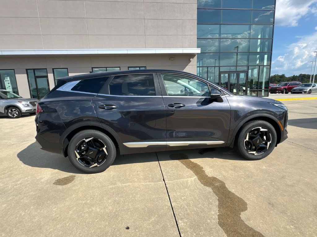 New 2026 Kia Sportage EX FWD image 9