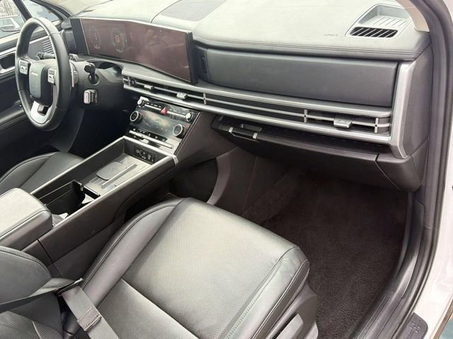 Used 2025 Hyundai Santa Fe SEL image 6