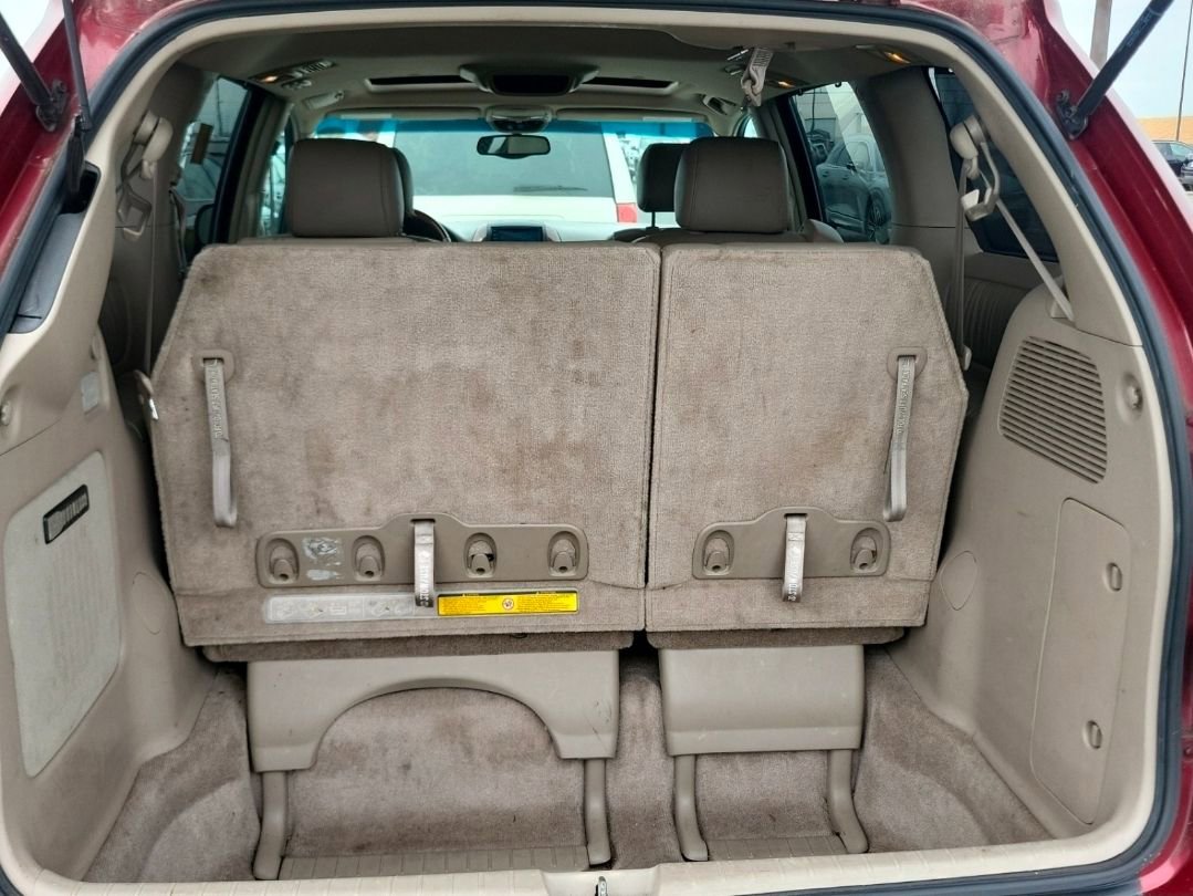 Used 2005 Toyota Sienna XLE Limited image 16