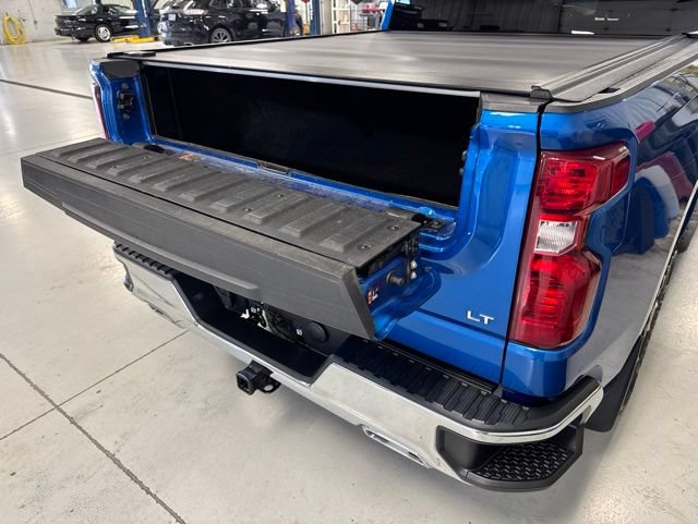 Used 2022 Chevrolet Silverado 1500 LT w/ Z71 Off-Road Package AWD/4WD image 11