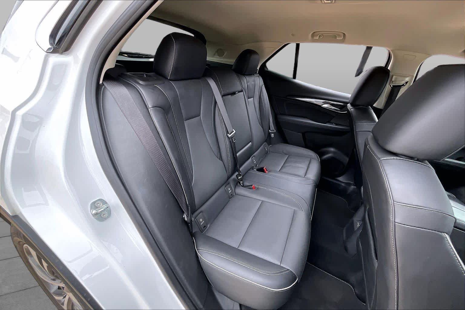 Used 2023 Buick Envision Essence AWD/4WD image 19