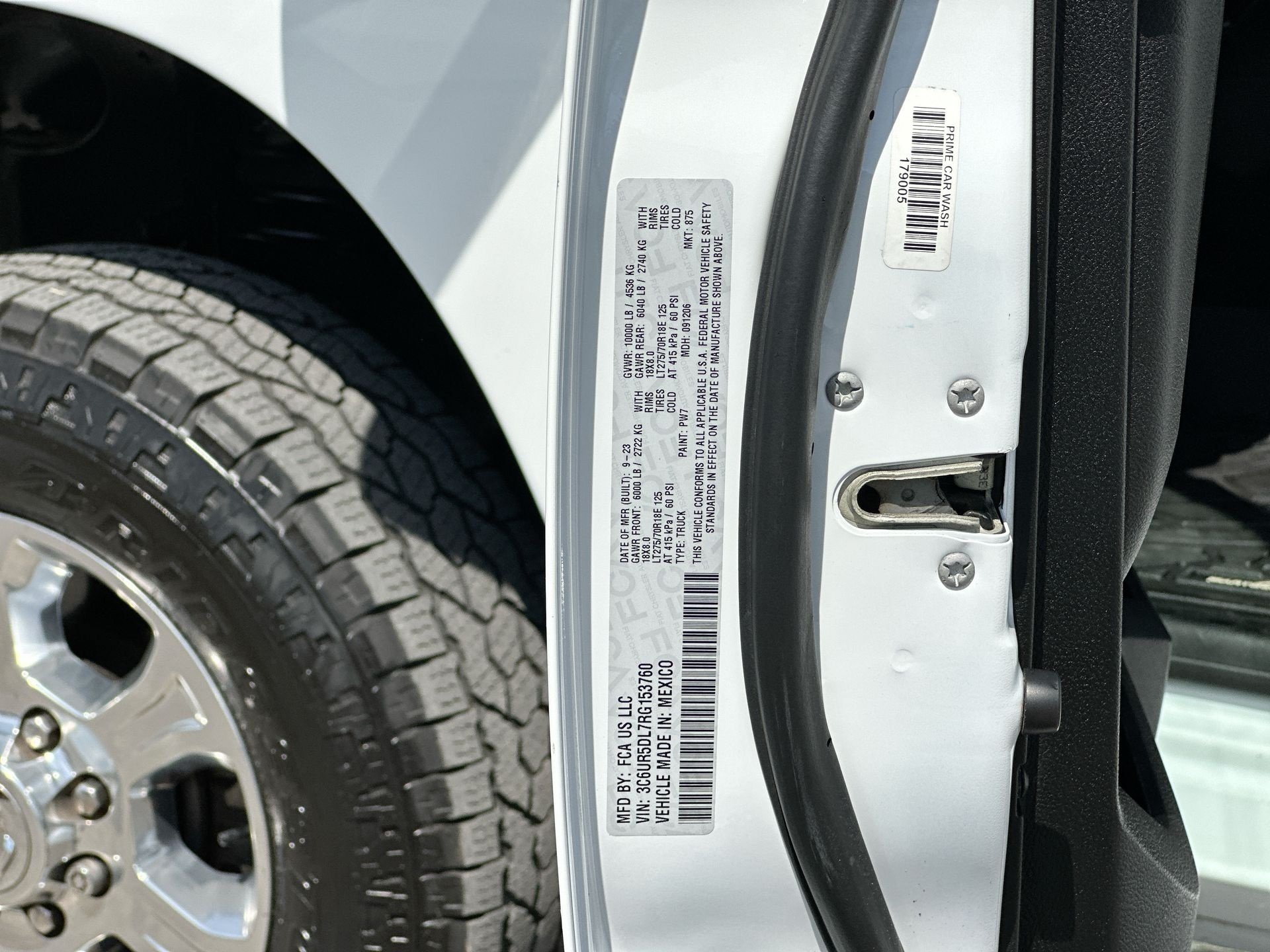 Used 2024 RAM 2500 Big Horn AWD/4WD image 32