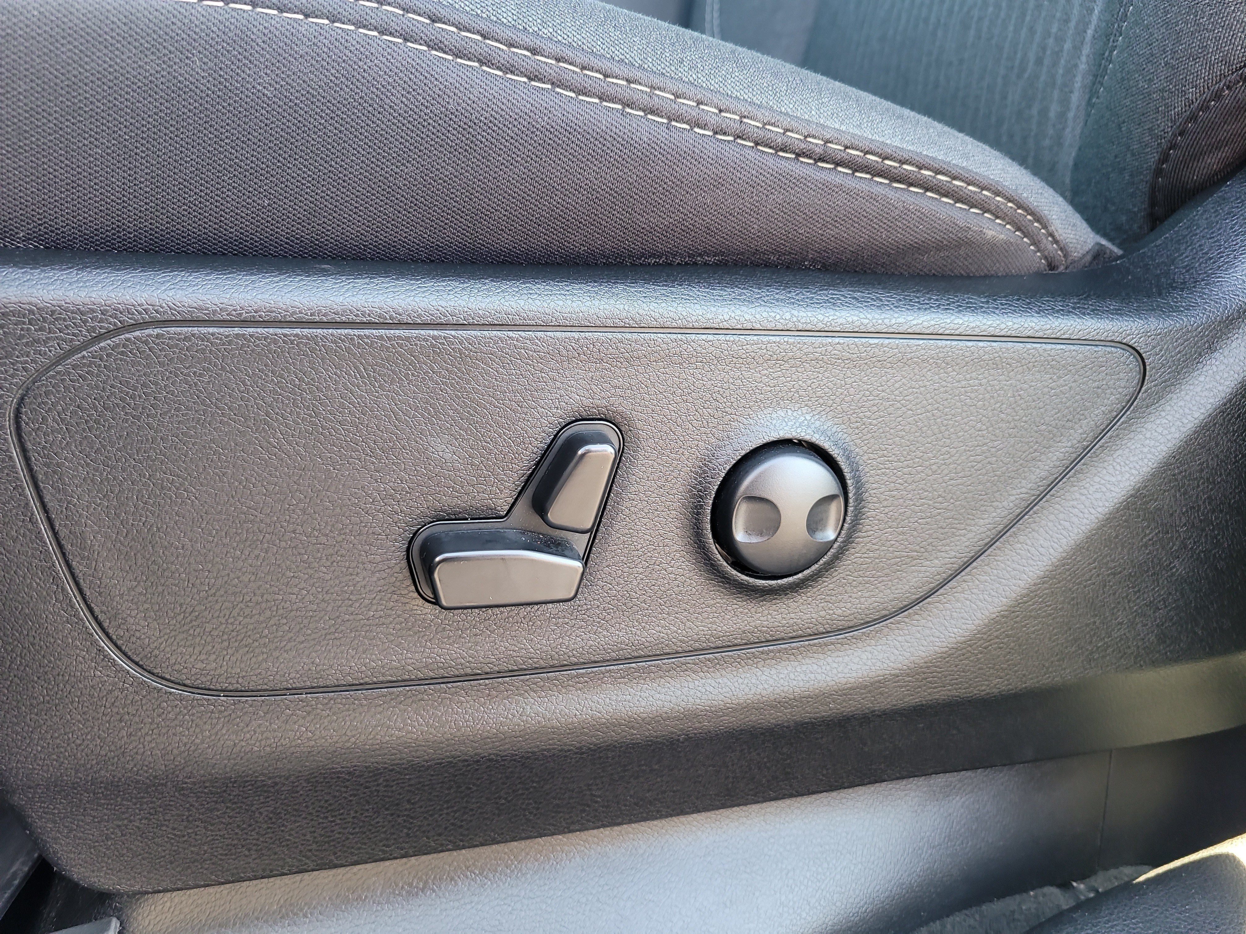 Used 2023 RAM 1500 Big Horn RWD image 19
