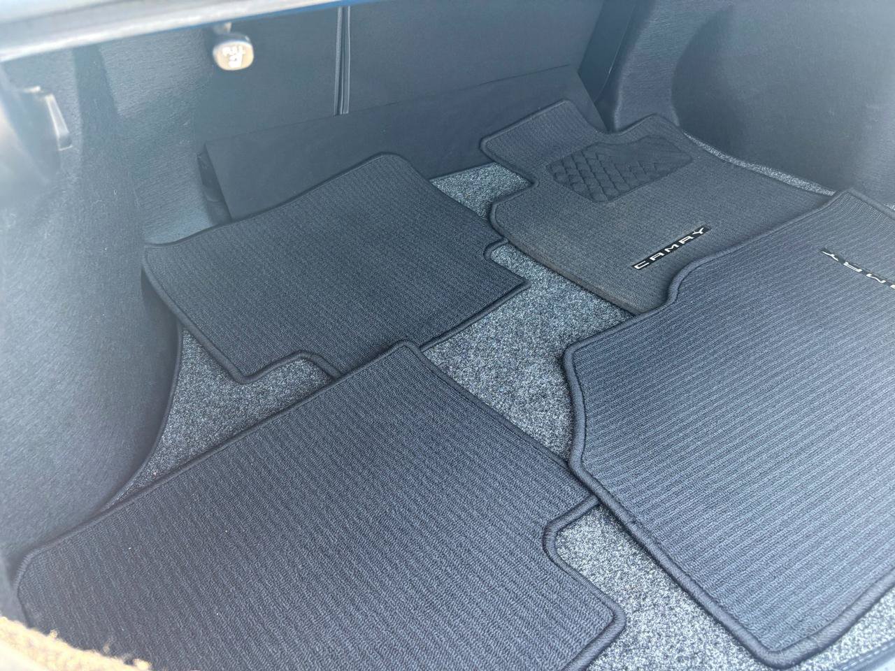 Used 2018 Toyota Camry SE w/ Moonroof Package FWD image 44