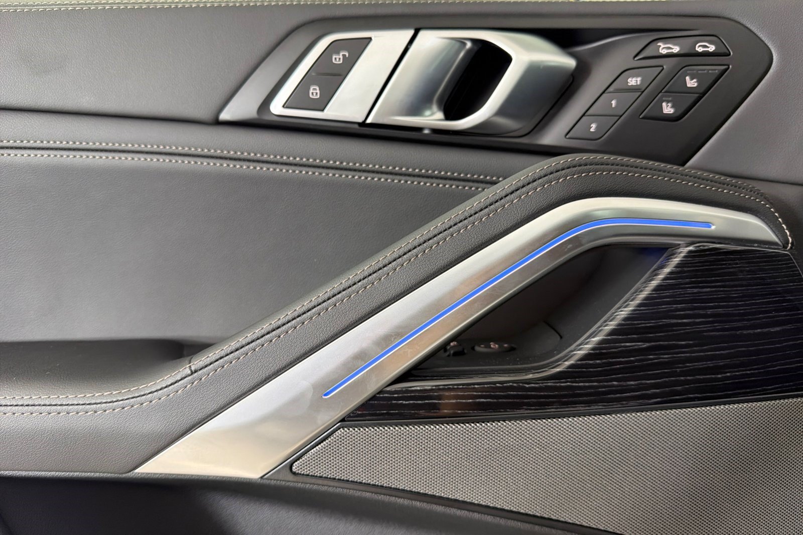 New 2027 BMW X6 xDrive40i AWD/4WD image 13