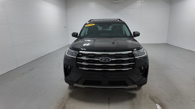 Used 2026 Ford Explorer Active w/ Active Comfort Package AWD/4WD image 2