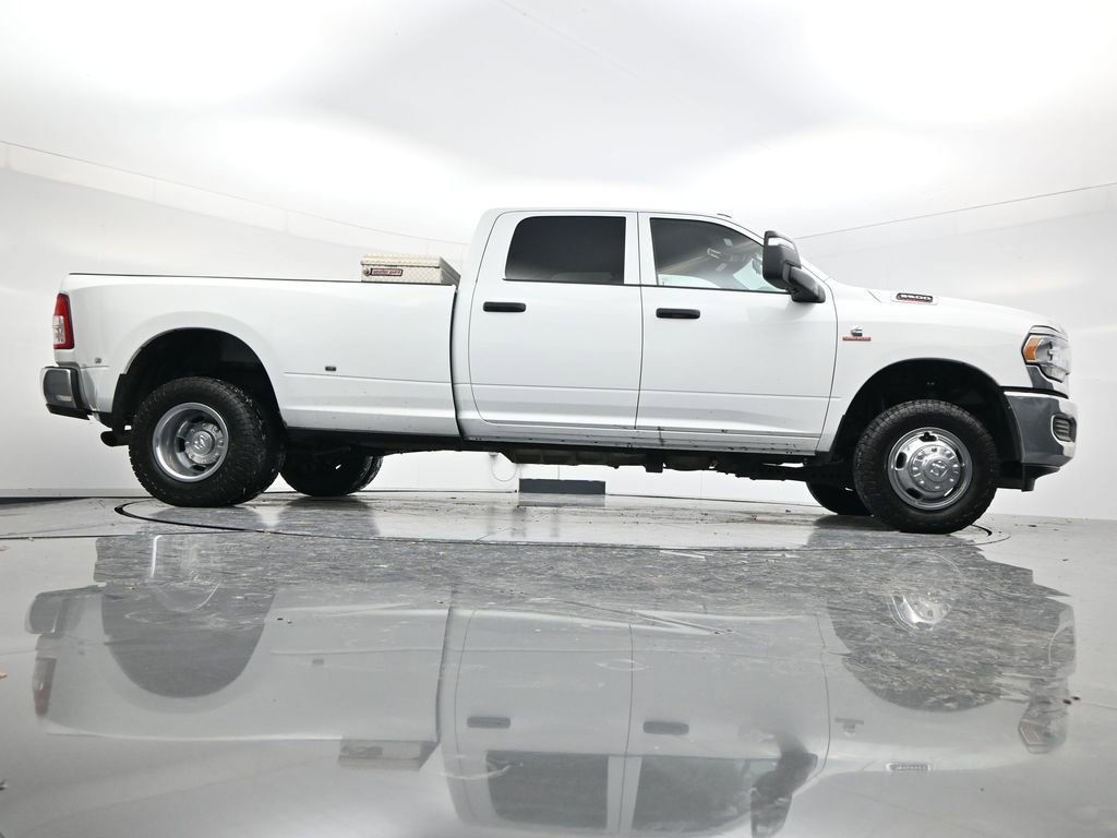 Used 2024 RAM 3500 Tradesman w/ Chrome Appearance Group image 49