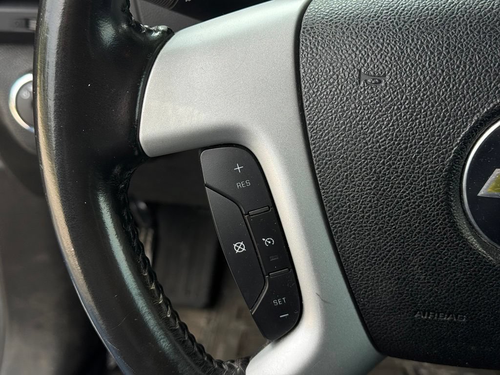 Used 2011 Chevrolet Traverse LT w/ Personal Connectivity Package AWD/4WD image 23