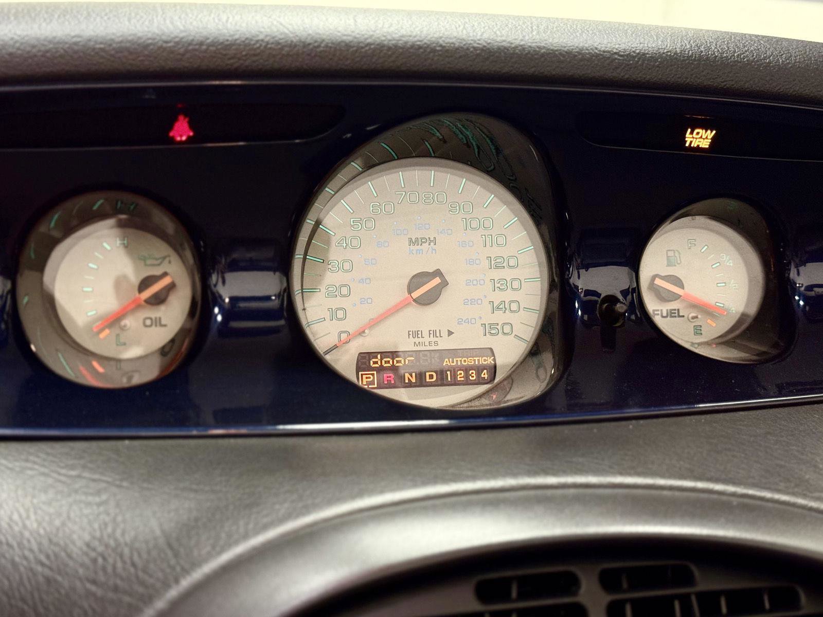 Used 2001 Chrysler Prowler RWD image 15