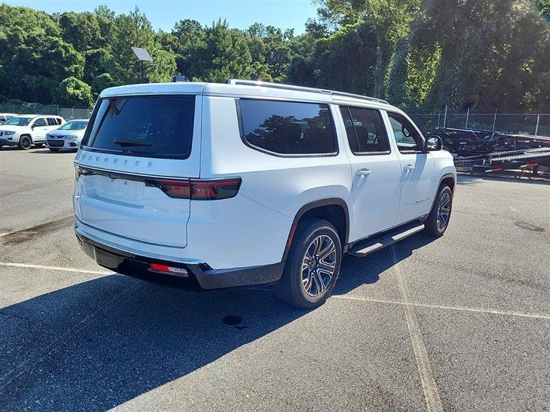 Used 2025 Jeep Wagoneer L Series II w/ 8-pass Seating Package AWD/4WD image 10