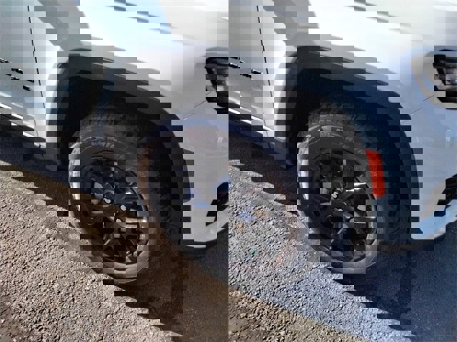 New 2025 Jeep Grand Cherokee Altitude image 18