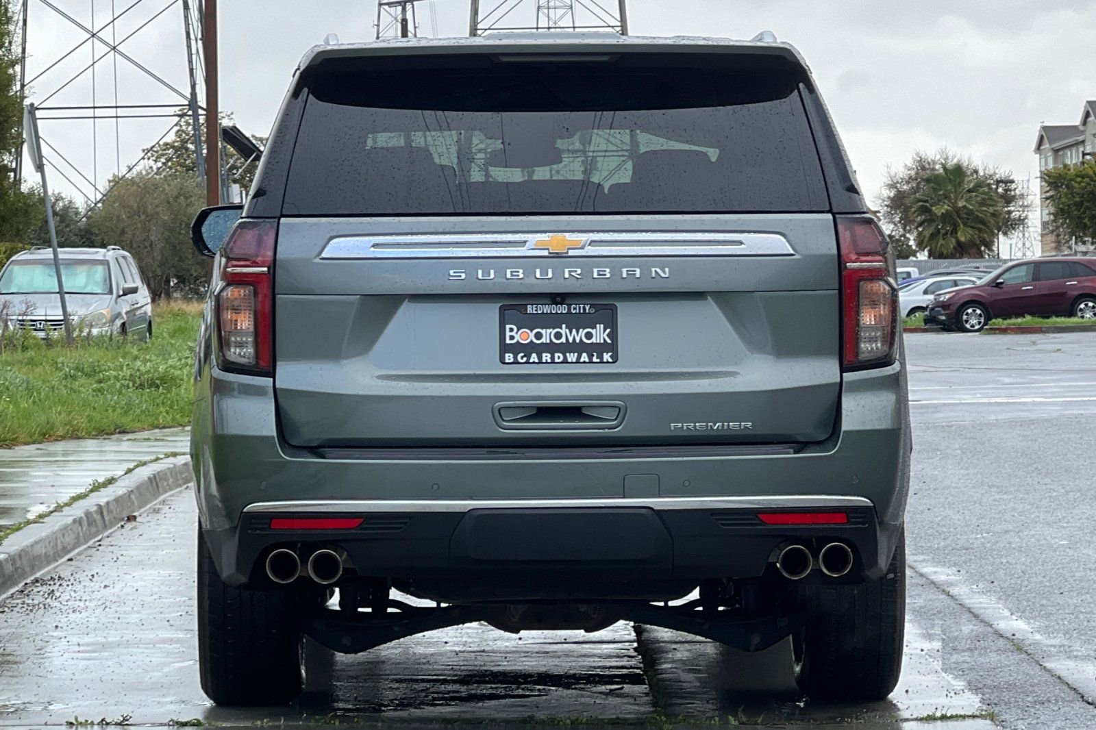 Used 2023 Chevrolet Suburban Premier image 5