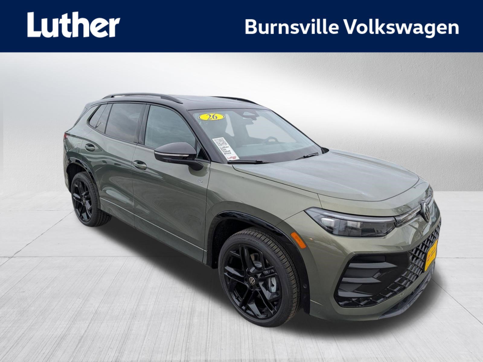 New 2026 Volkswagen Tiguan SE R-Line image 1