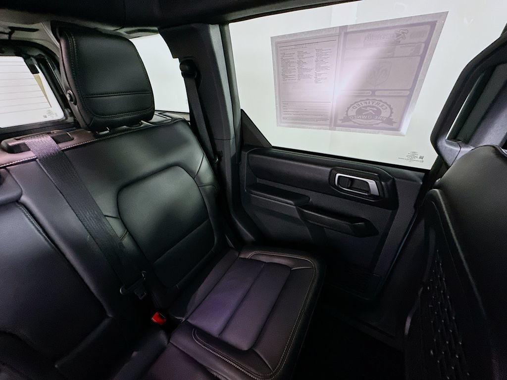 Used 2025 Ford Bronco Badlands AWD/4WD image 14