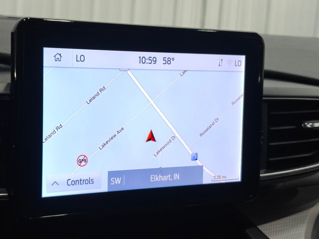 Used 2020 Ford Explorer XLT w/ Equipment Group 202A image 6