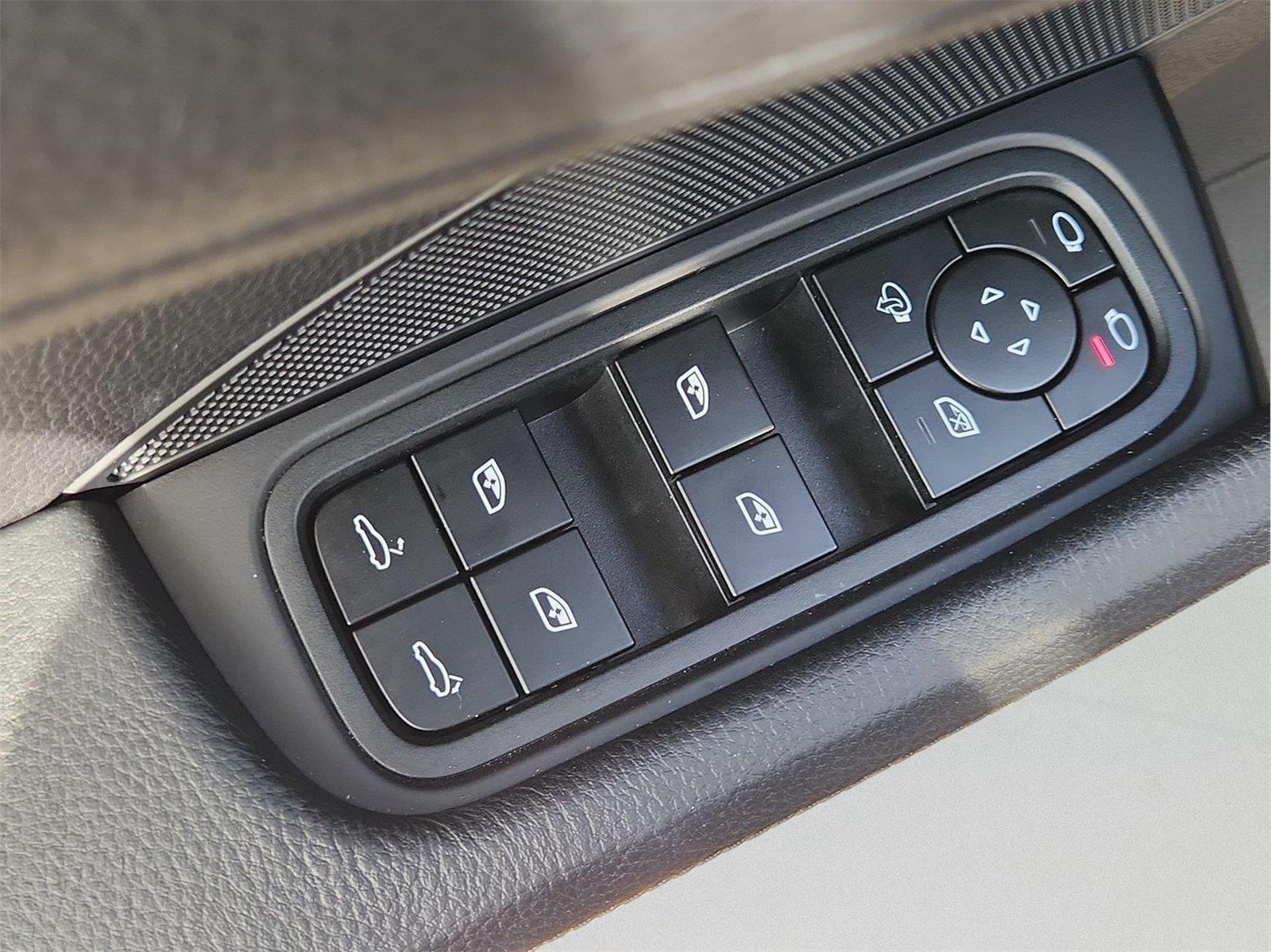 Used 2023 Porsche Panamera Platinum Edition RWD image 23