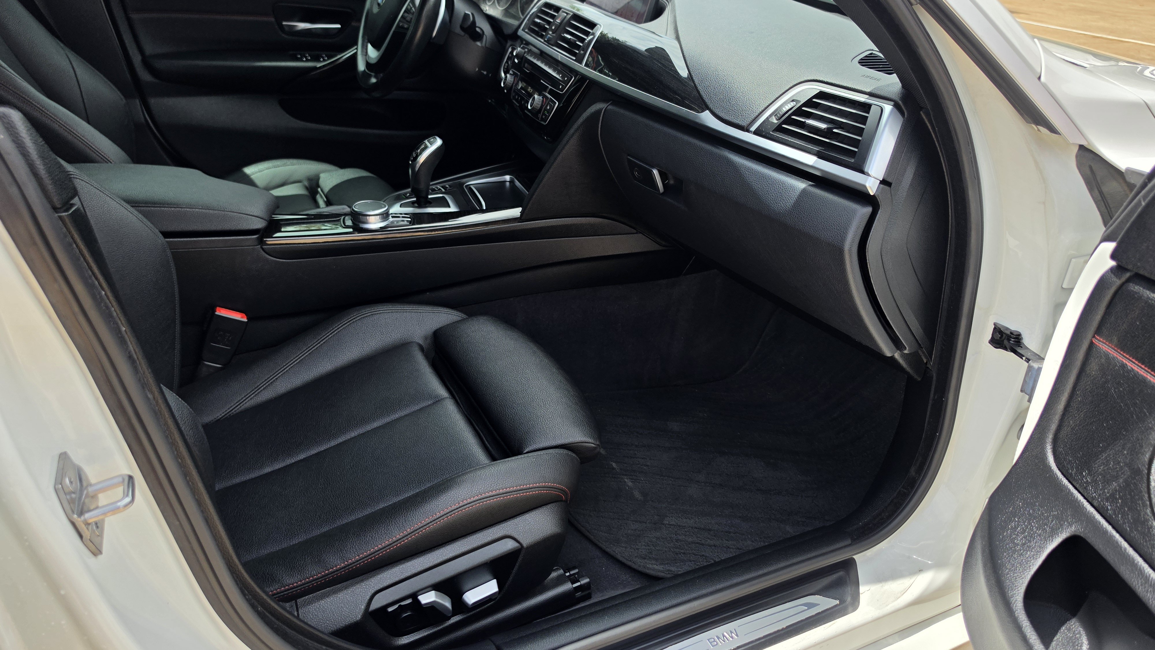Used 2019 BMW 430i Gran Coupe xDrive w/ Convenience Package AWD/4WD image 29