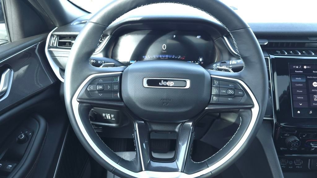 Used 2022 Jeep Grand Cherokee Altitude image 26