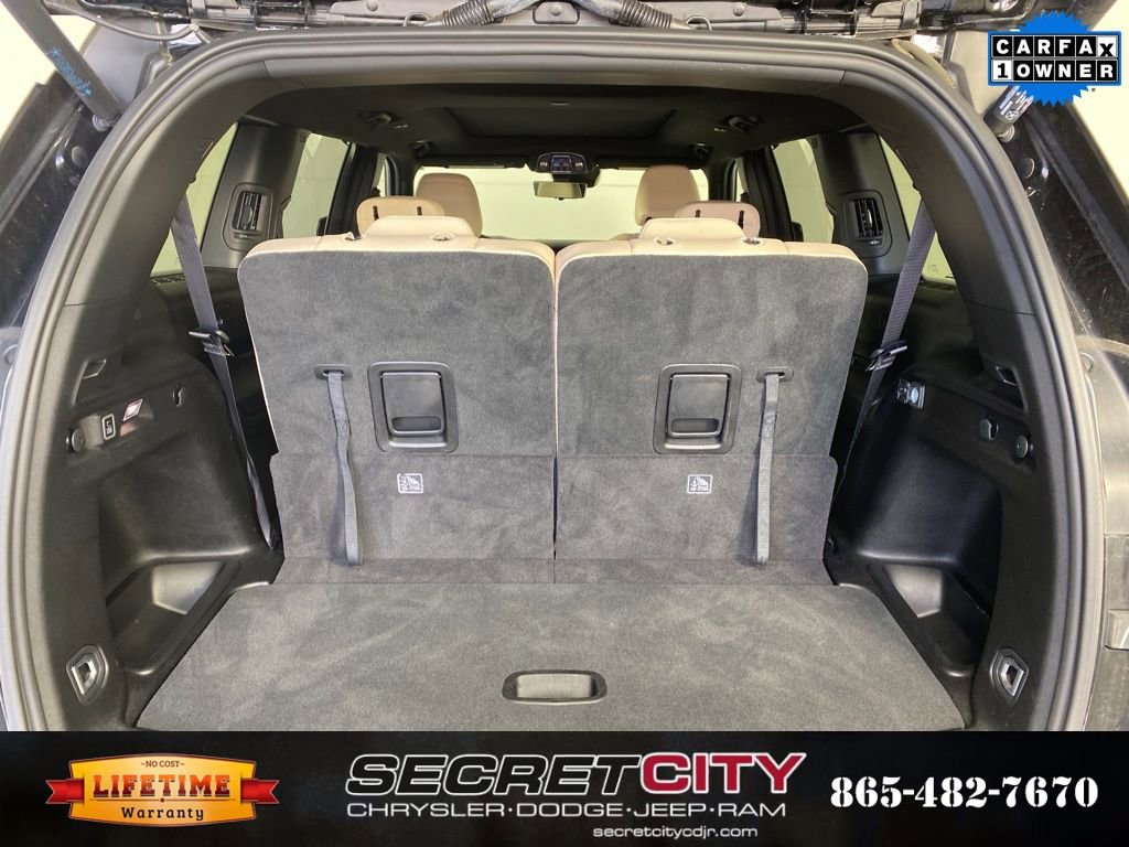 Used 2023 Jeep Grand Cherokee L Limited w/ Luxury Tech Group II image 31