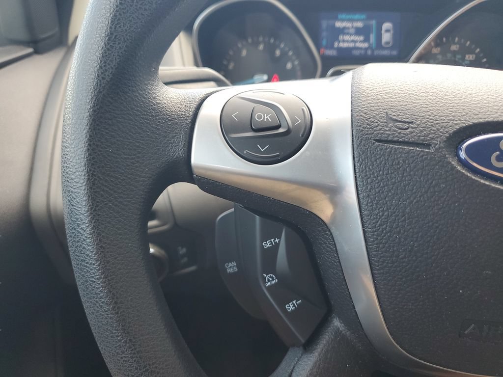 Used 2014 Ford Focus SE FWD image 19