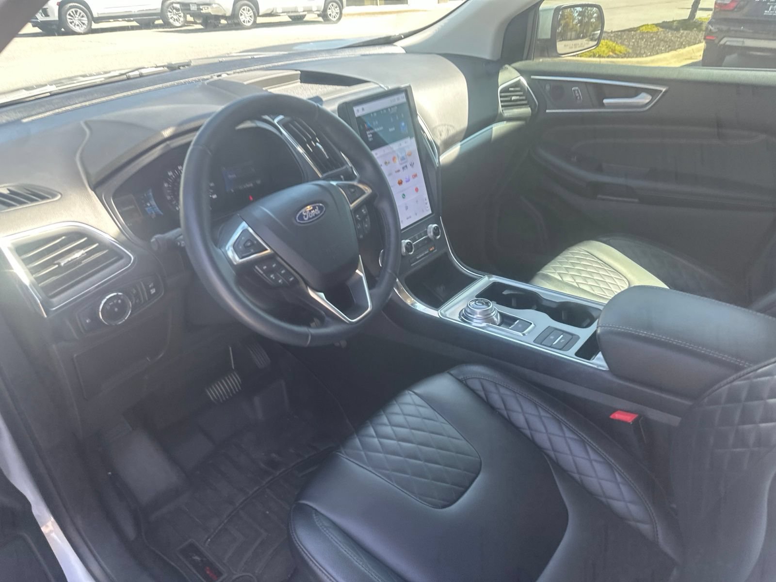 Used 2023 Ford Edge Titanium AWD/4WD image 13